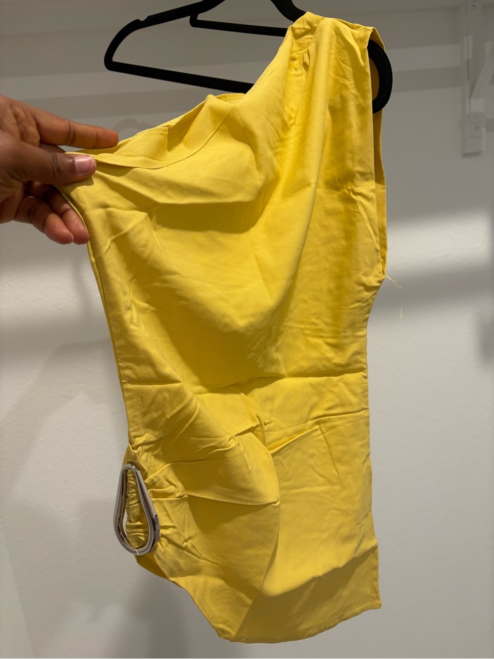 Yellow One-Shoulder Dress with Decorative Buckle